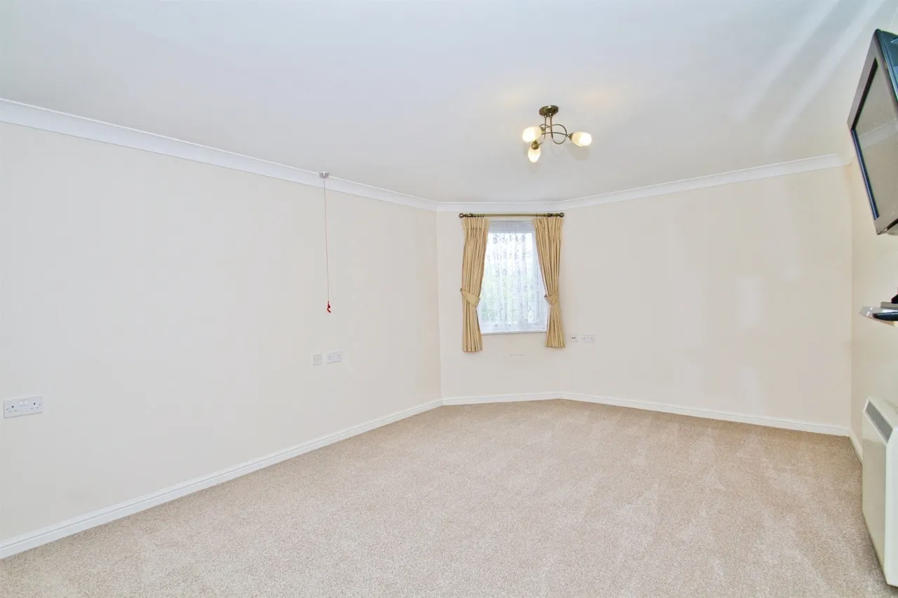 Wyndham Court, Yeovil, BA21, photo 11