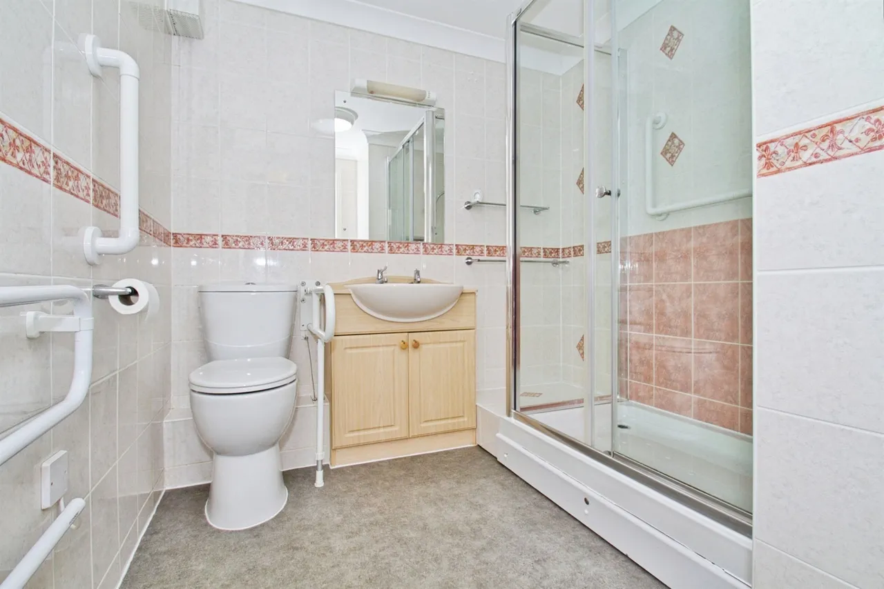 Wyndham Court, Yeovil, BA21, photo 10