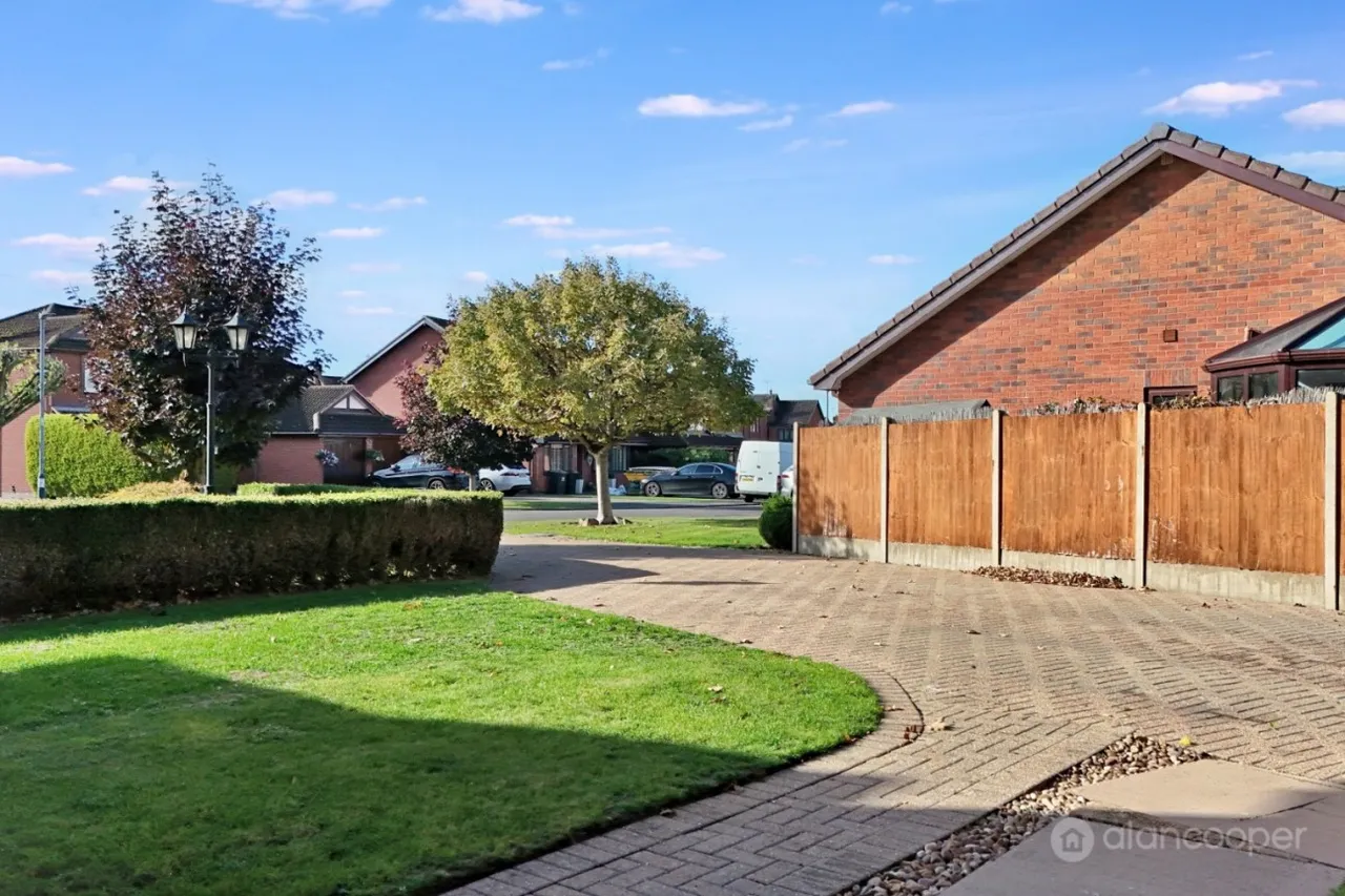 Norwich Close, St Nicolas Park, CV11, photo 50