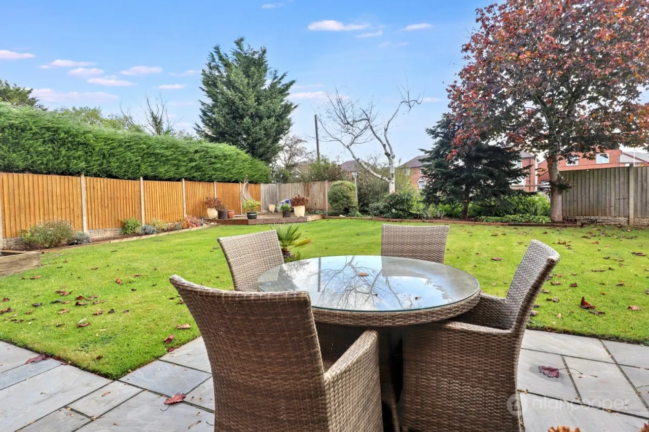 Norwich Close, St Nicolas Park, CV11, photo 43