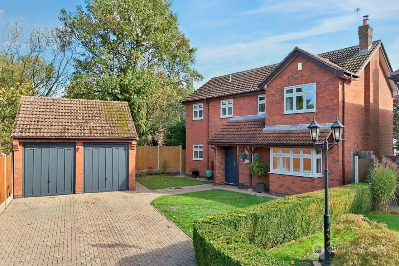 3 bed house for sale, Norwich Close, St Nicolas Park, CV11