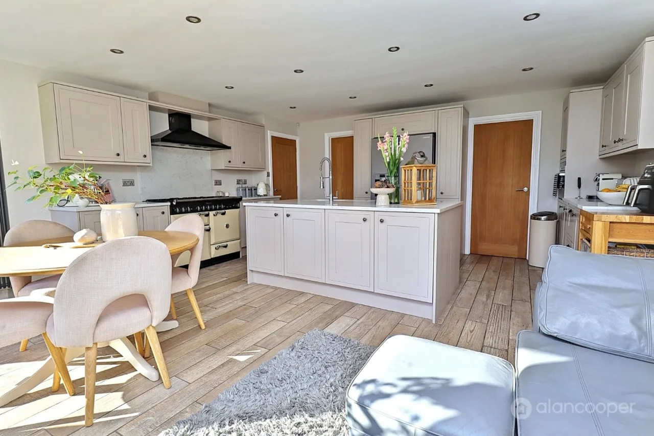 Norwich Close, St Nicolas Park, CV11, photo 17