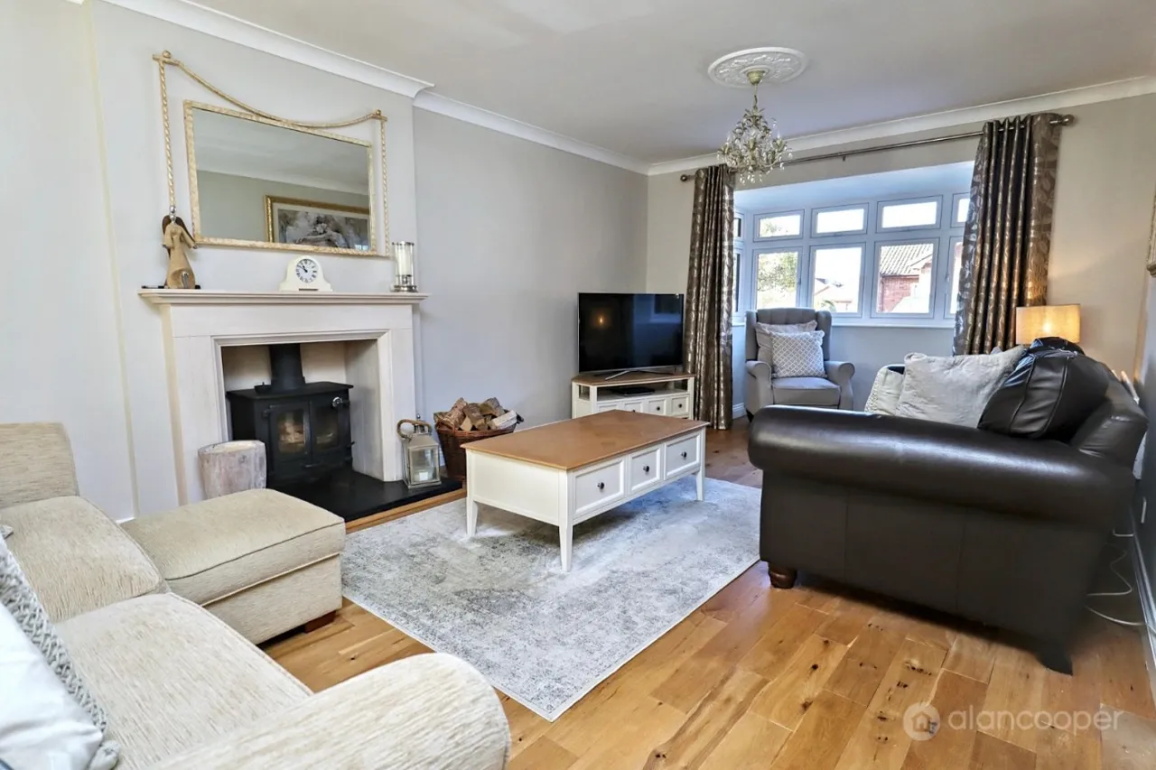 Norwich Close, St Nicolas Park, CV11, photo 5
