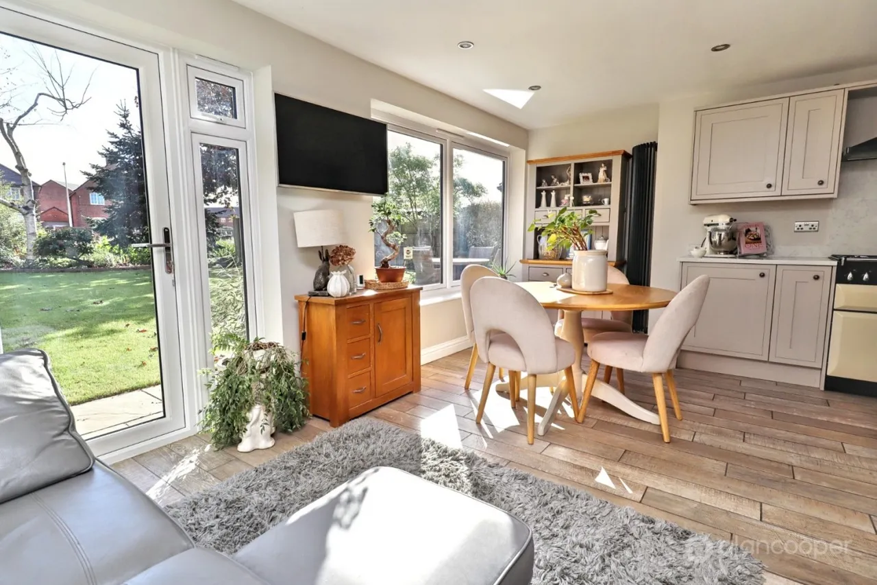 Norwich Close, St Nicolas Park, CV11, photo 15