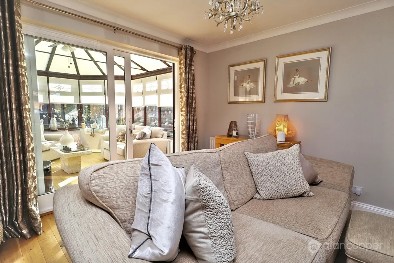 Norwich Close, St Nicolas Park, CV11, photo 9