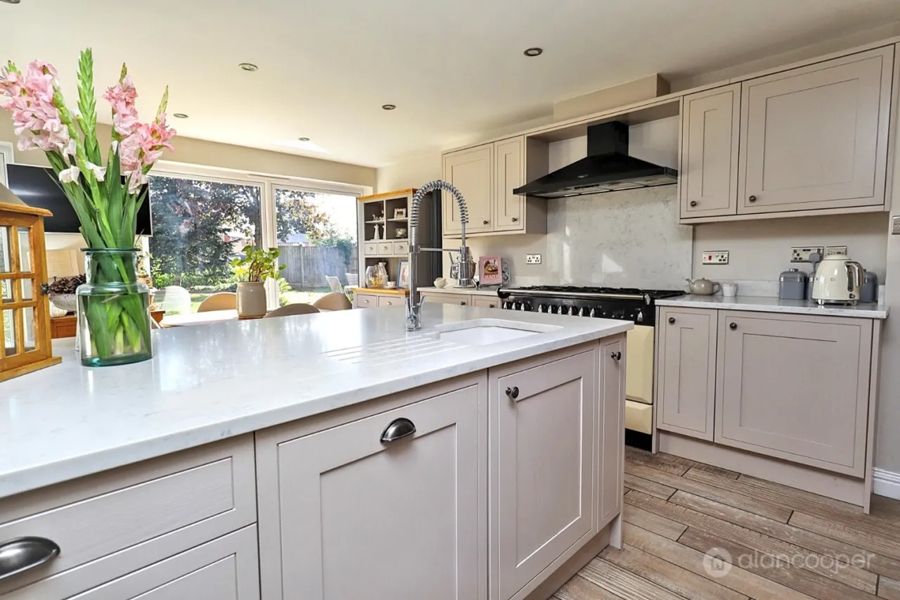 Norwich Close, St Nicolas Park, CV11, photo 19
