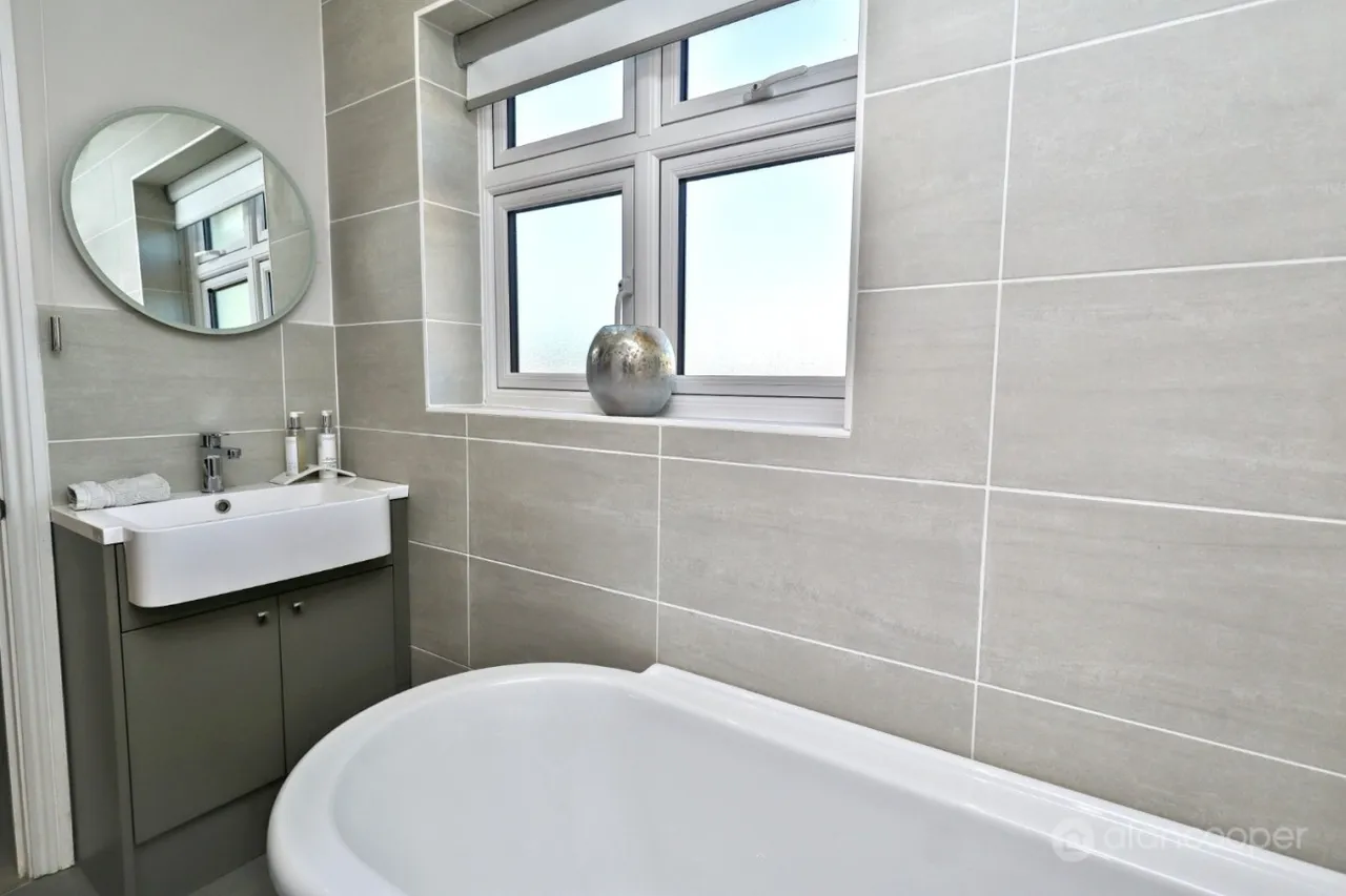 Norwich Close, St Nicolas Park, CV11, photo 41