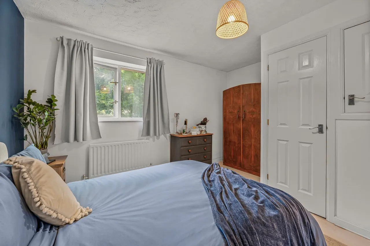 Hanover Avenue, London, E16, photo 11