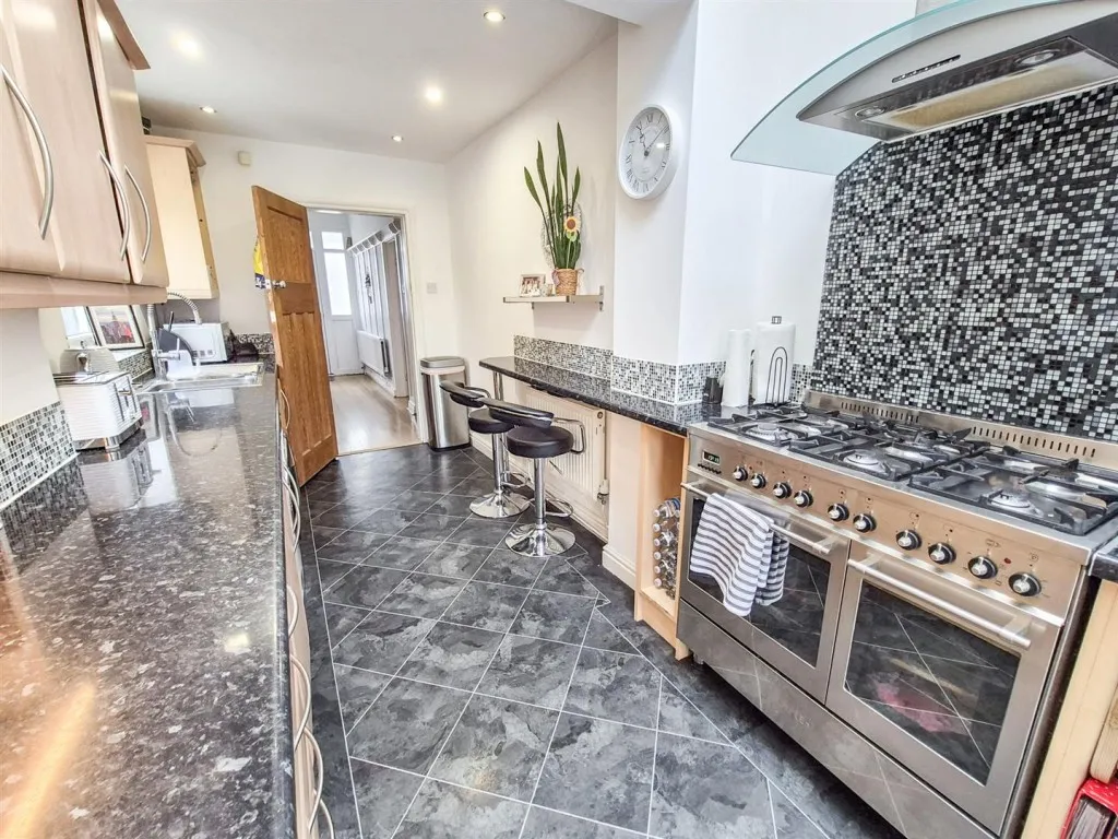 Broxton Avenue, Prenton, CH43, photo 17