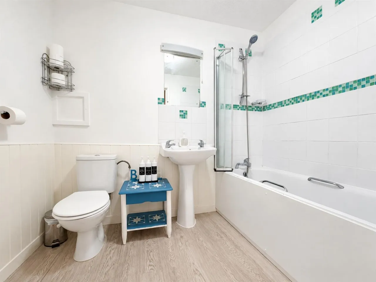 Staines Road, Hounslow, TW4, photo 5