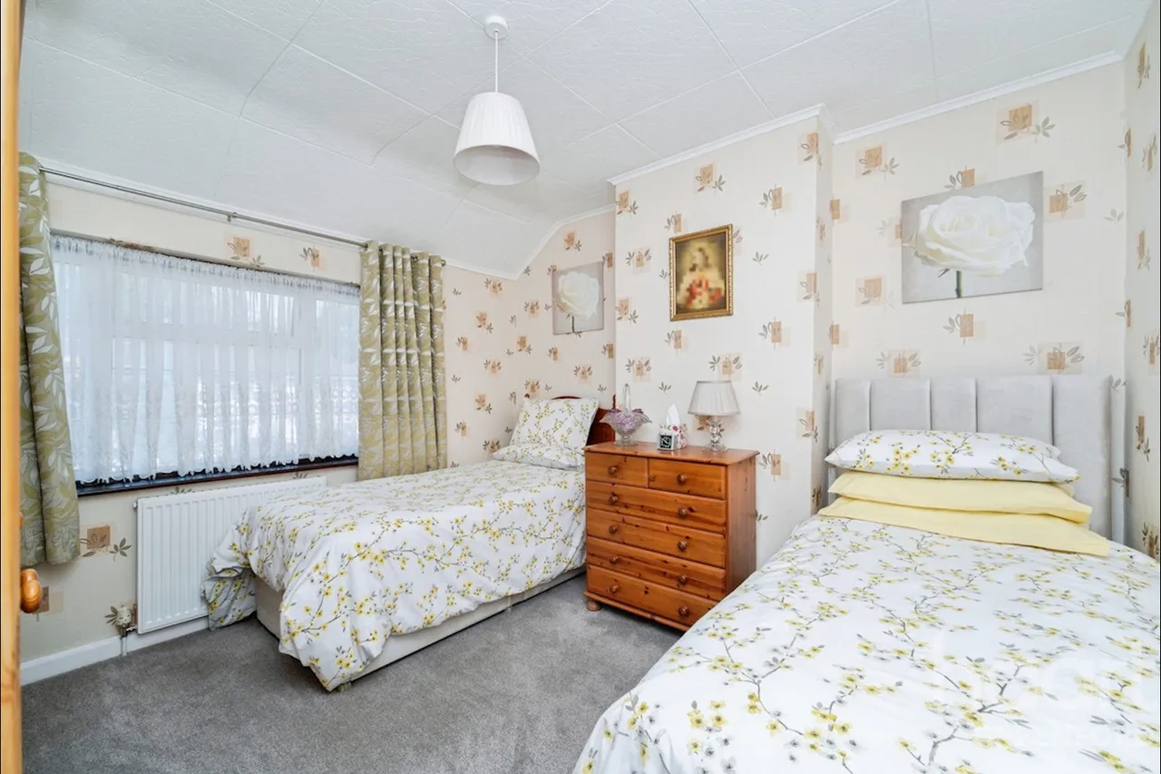 Hicks Avenue, Greenford, UB6, photo 7