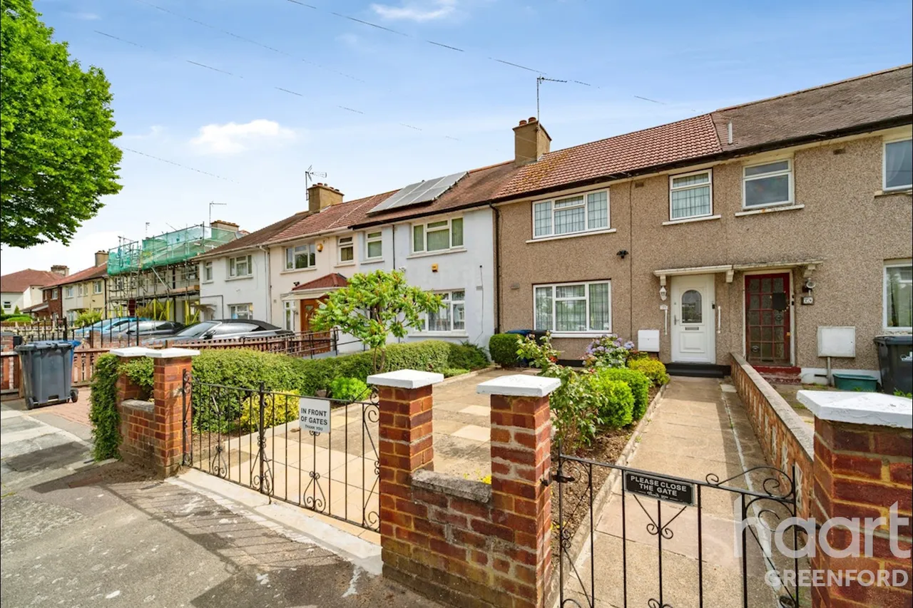 3 bed house for sale, Hicks Avenue, Greenford, UB6