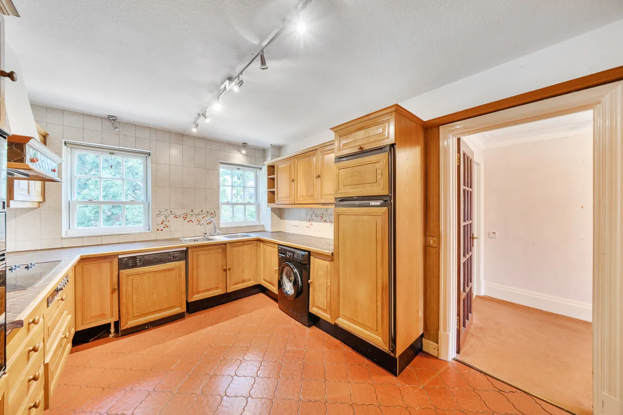 Ashurst Close, Northwood, HA6, photo 14