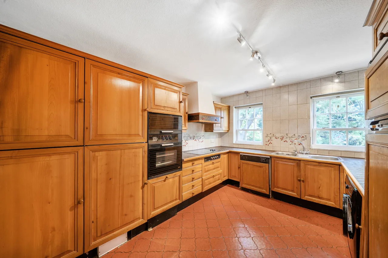 Ashurst Close, Northwood, HA6, photo 13