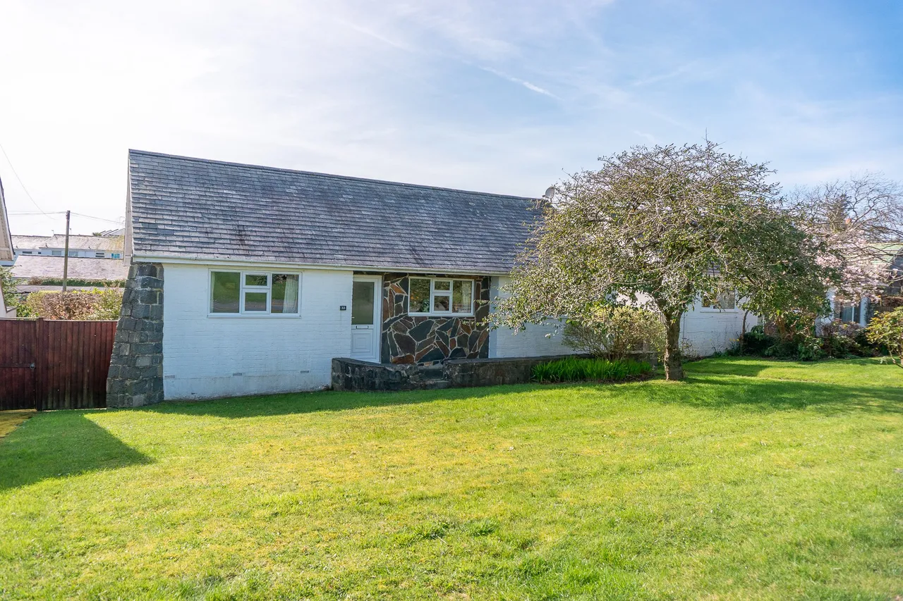 33, Cae du Estate, Abersoch, Pwllheli, Gwynedd, LL53 7EN, photo 3