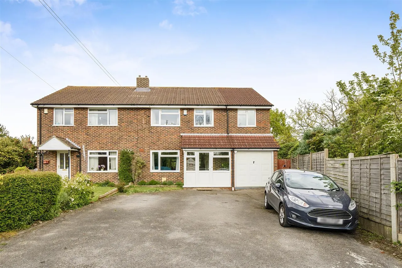 5 bed house for sale — Bridge Road, Sarisbury Green