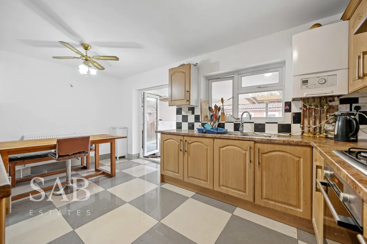 Allenby Road, Southall, UB1, photo 2