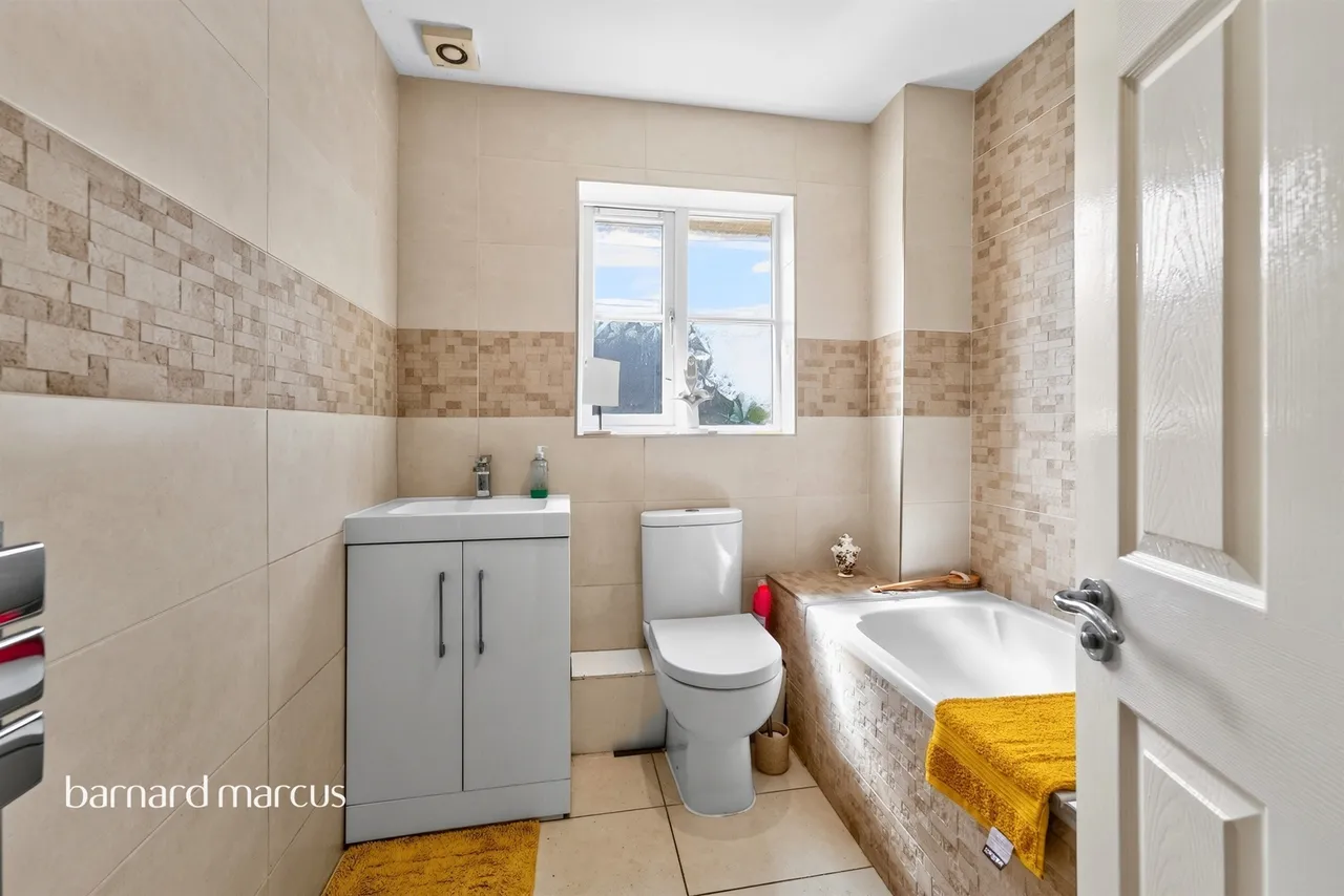 Halton Close, London, N11, photo 8