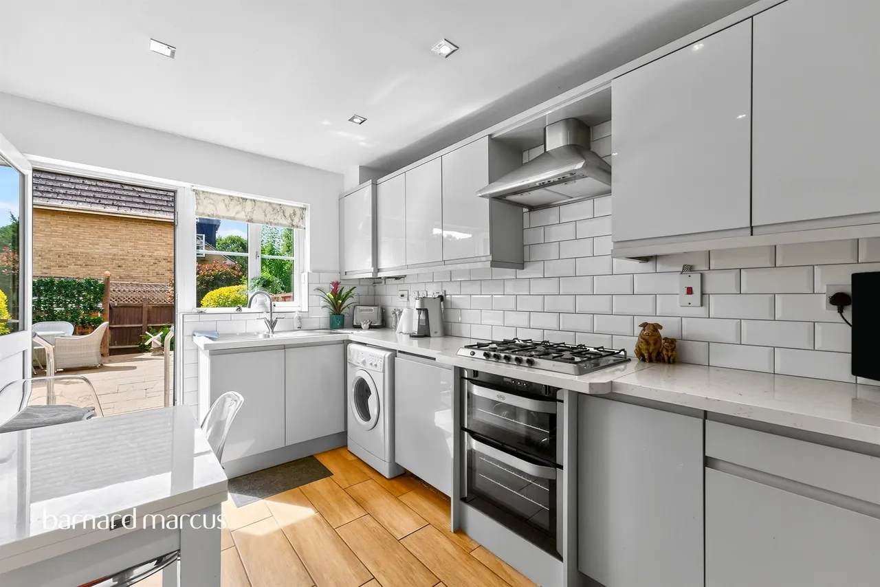 Halton Close, London, N11, photo 4