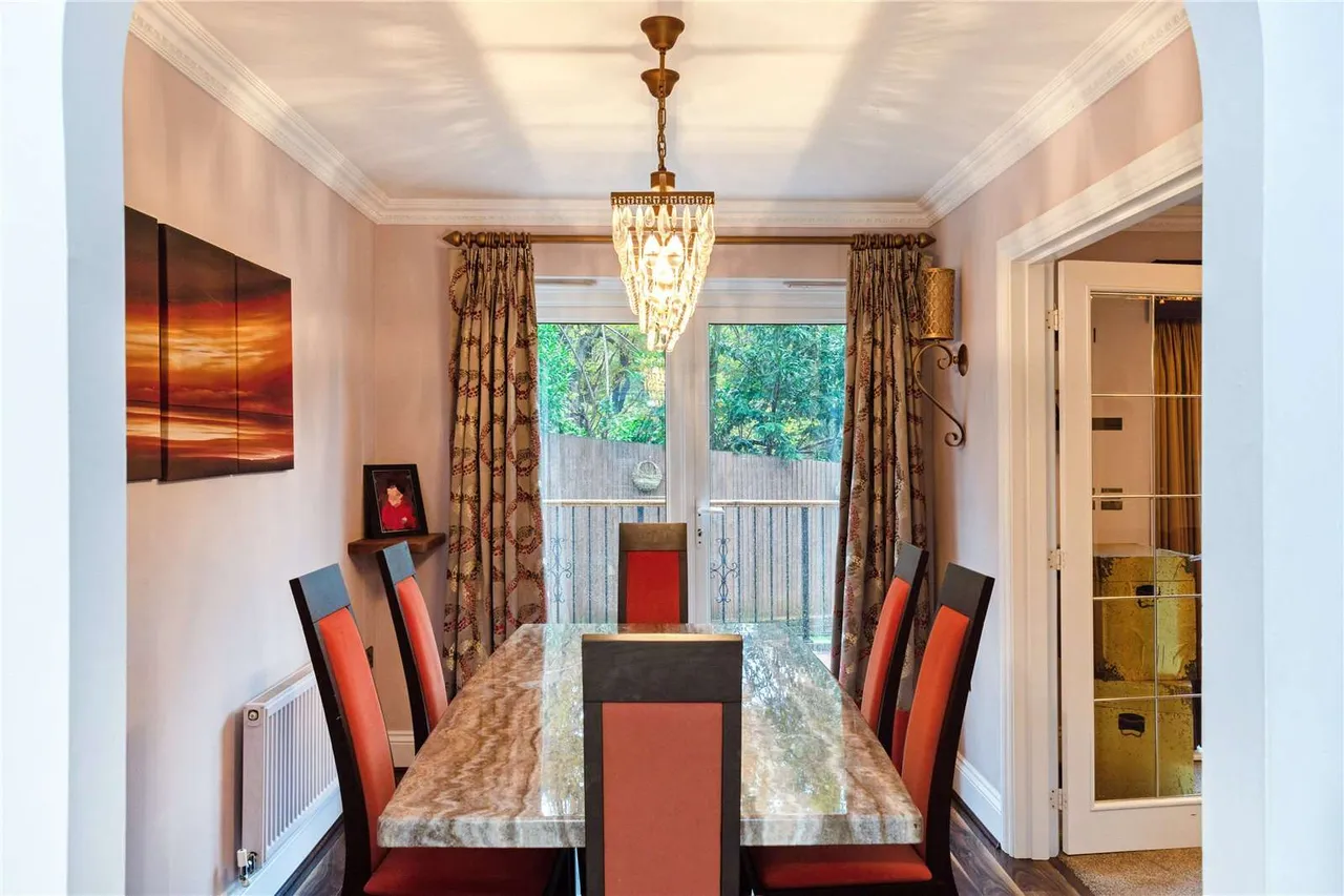 Umberstones, Virginia Water, Surrey, GU25 4JL, photo 3