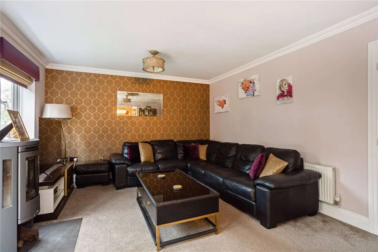 Umberstones, Virginia Water, Surrey, GU25 4JL, photo 5