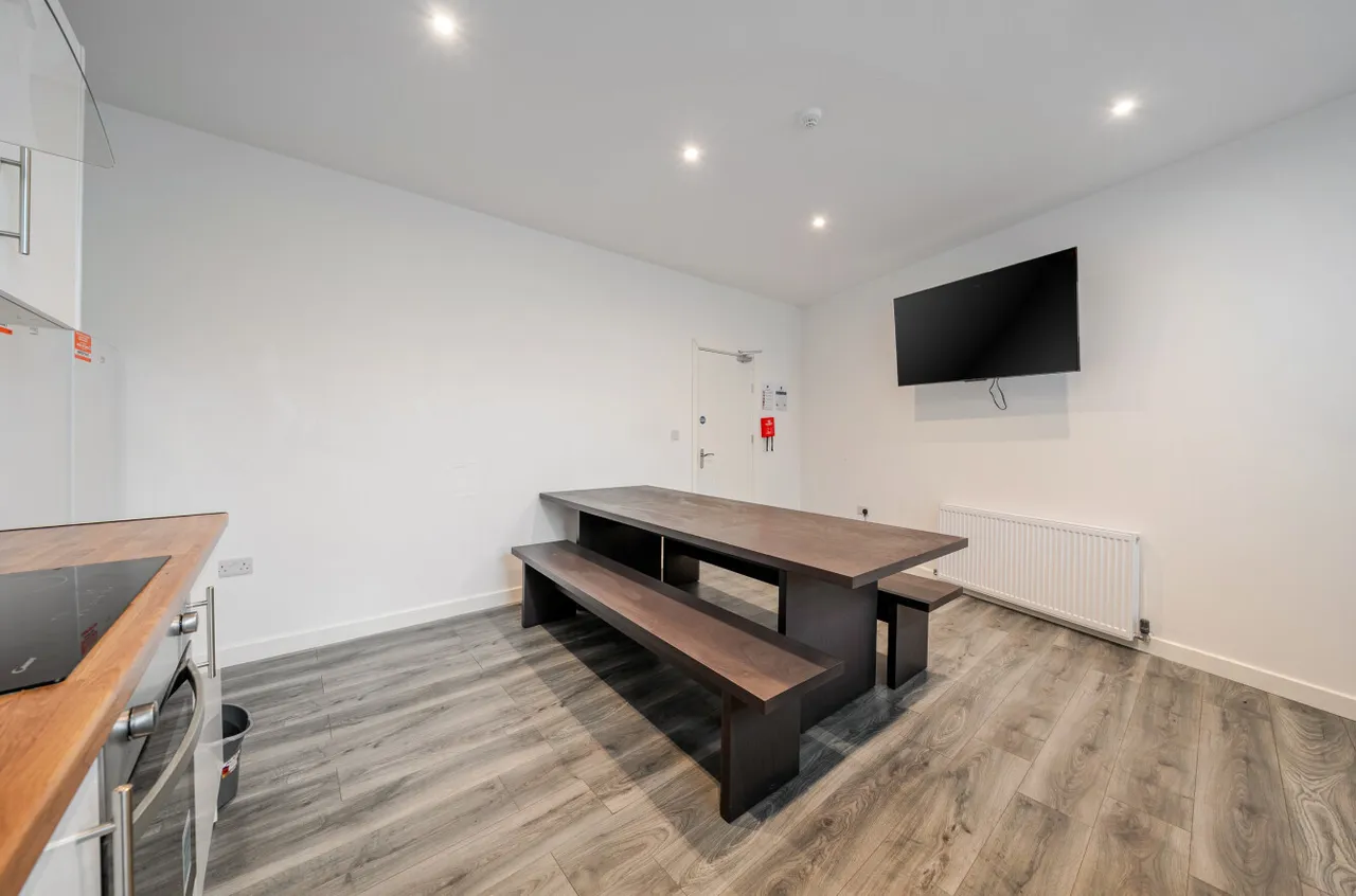 Burlington Road, Leeds, LS11, photo 13