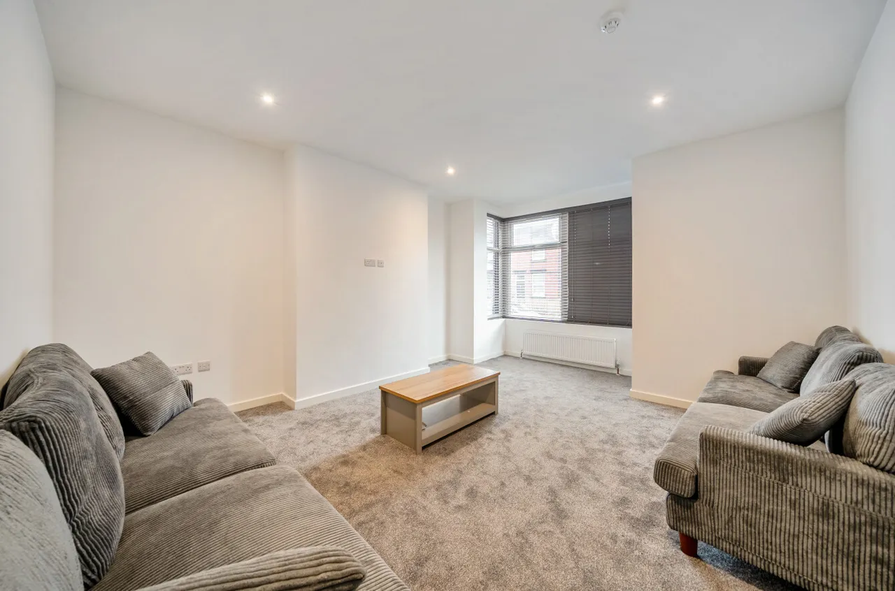 Burlington Road, Leeds, LS11, photo 3