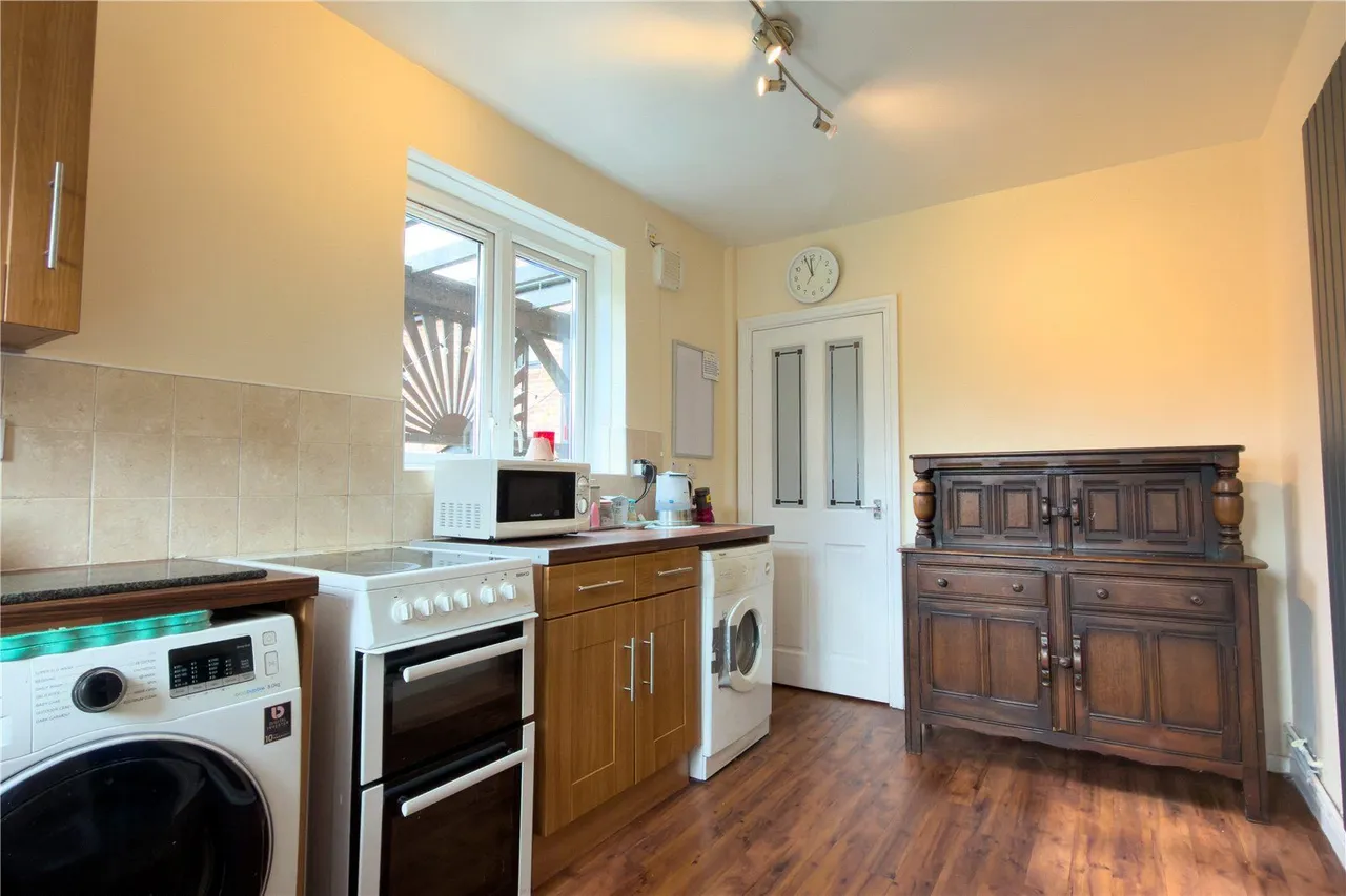Cobham Avenue, Moston, M40, photo 5