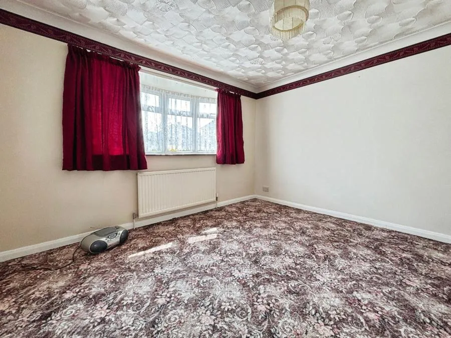 Ash Road, Newport, PO30, photo 8