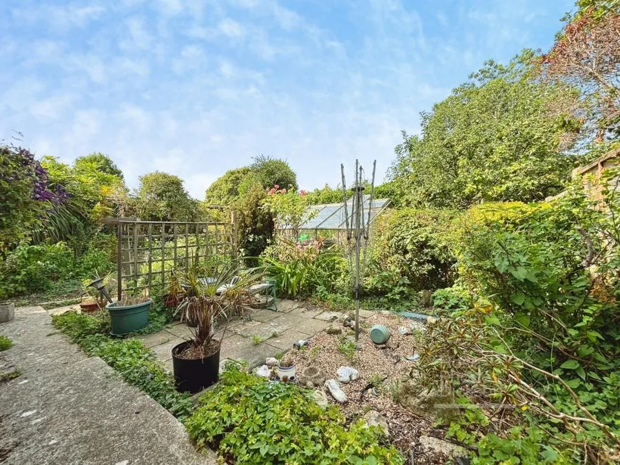 Ash Road, Newport, PO30, photo 12