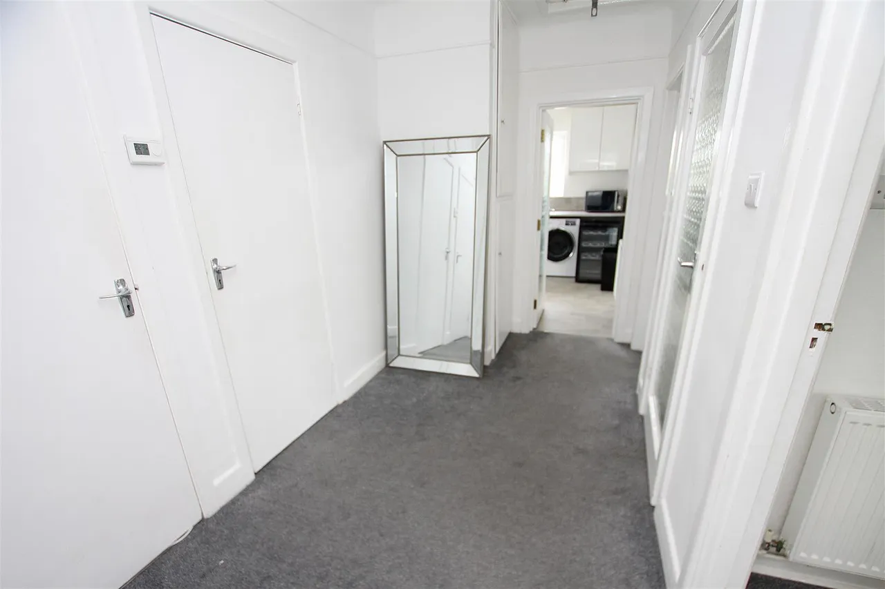 Longbarrow Close, Bournemouth, BH8, photo 10