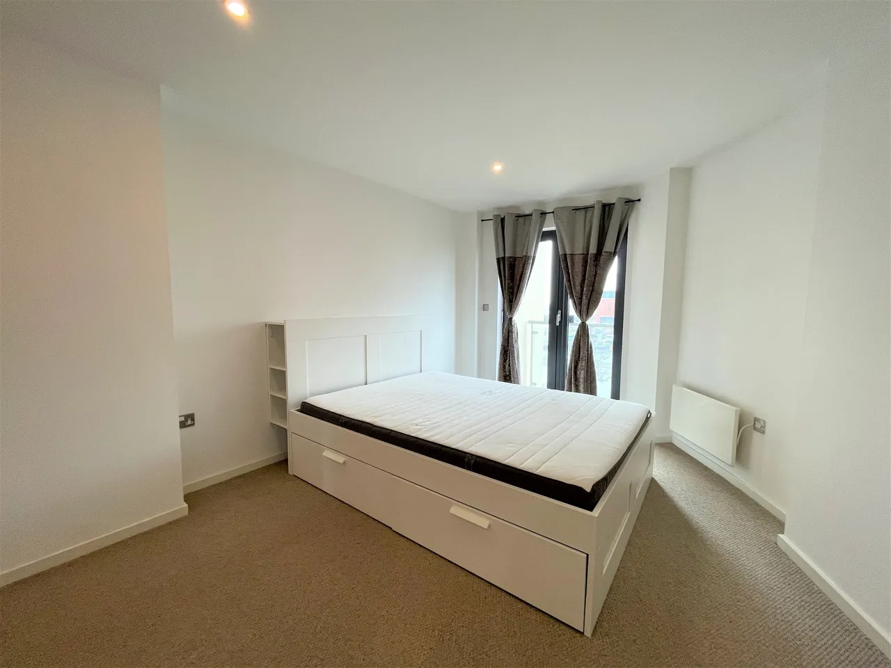 South Quay, Kings Road, Swansea, West Glamorgan, SA1 8AJ, photo 6