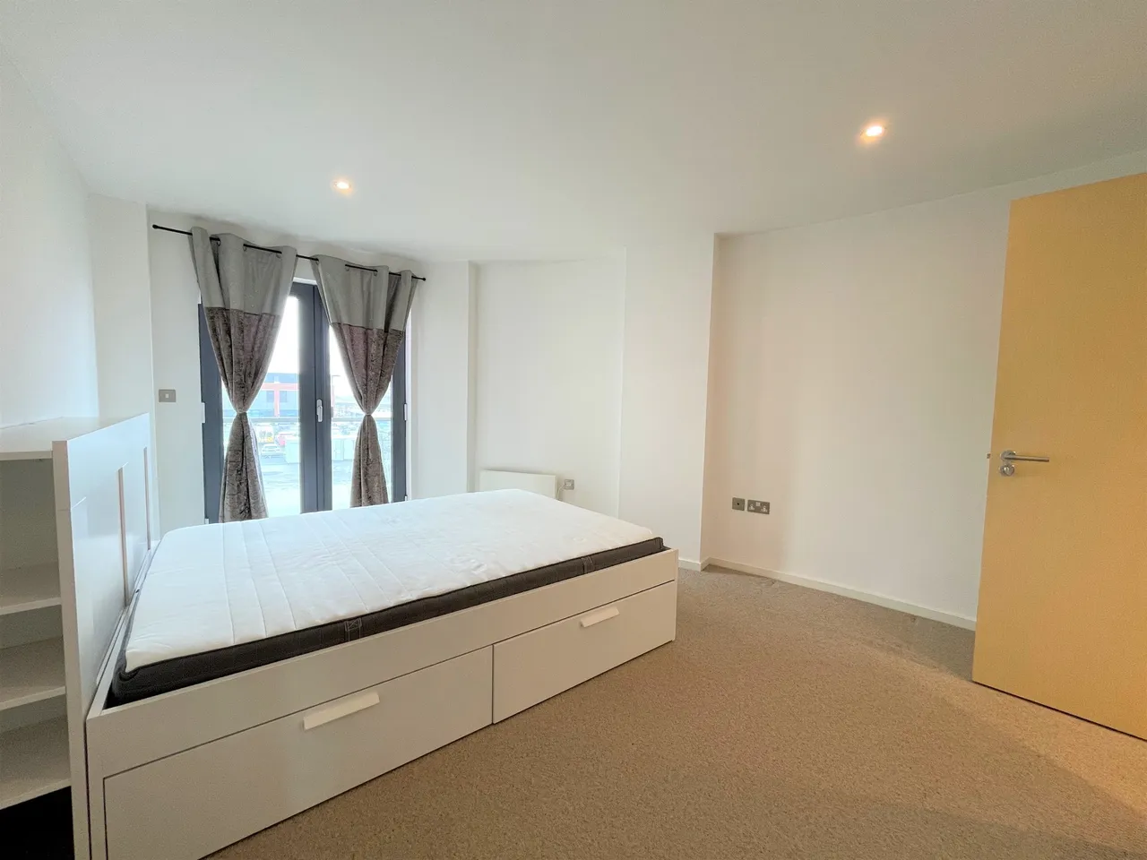 South Quay, Kings Road, Swansea, West Glamorgan, SA1 8AJ, photo 5