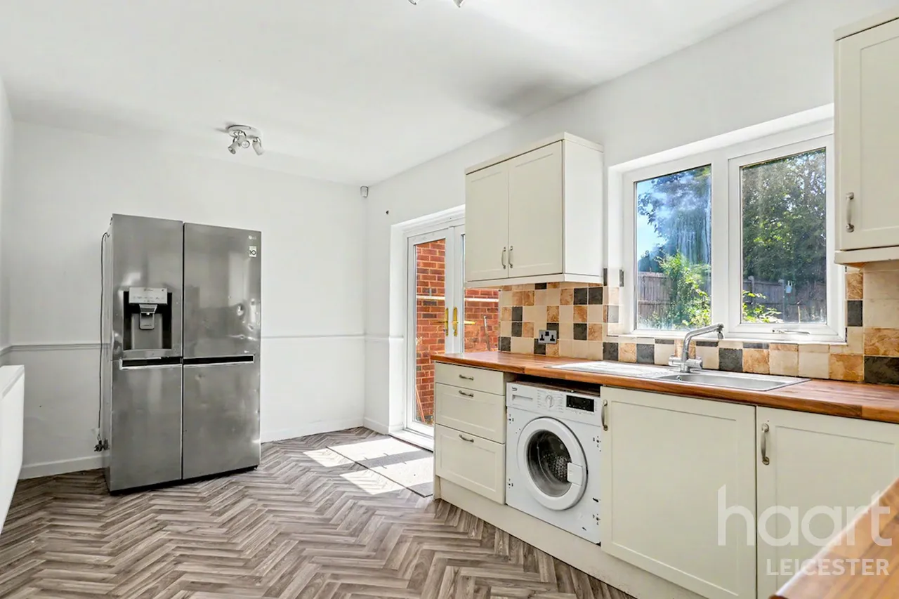 Kingston Avenue, Wigston, LE18, photo 4