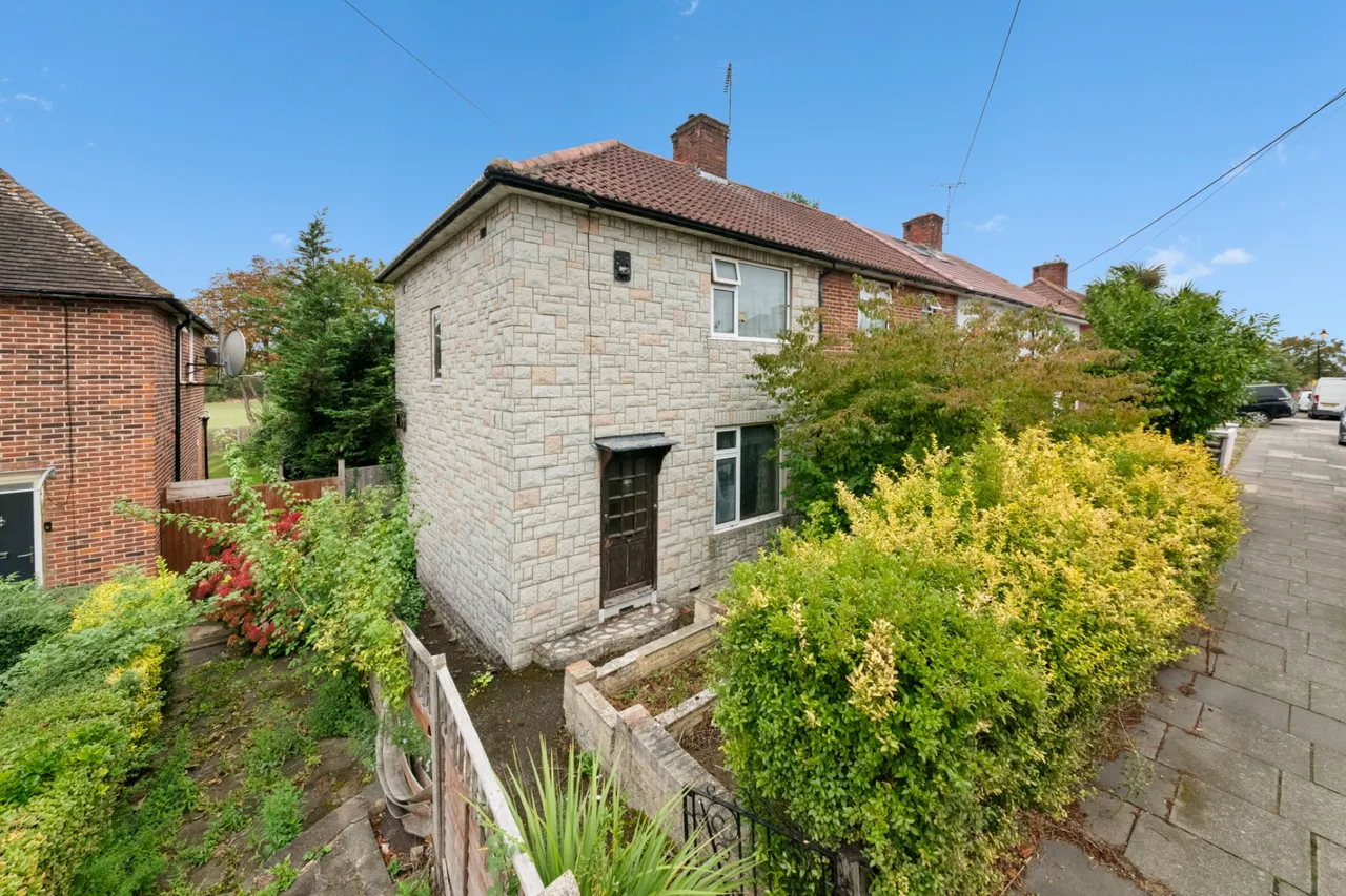 house for sale — Westcott Crescent, Hanwell, W7 1PA
