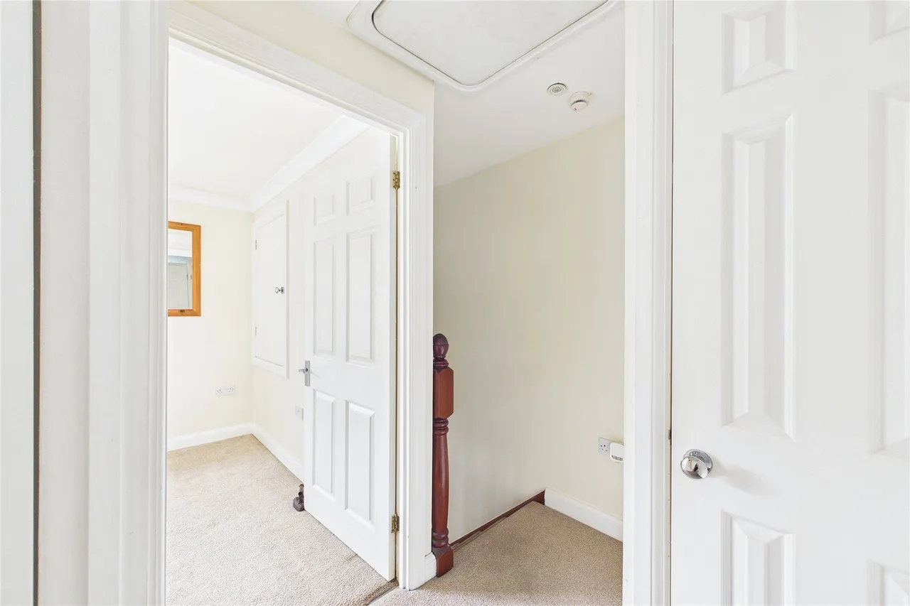 Fromow Gardens, Windlesham, GU20, photo 12