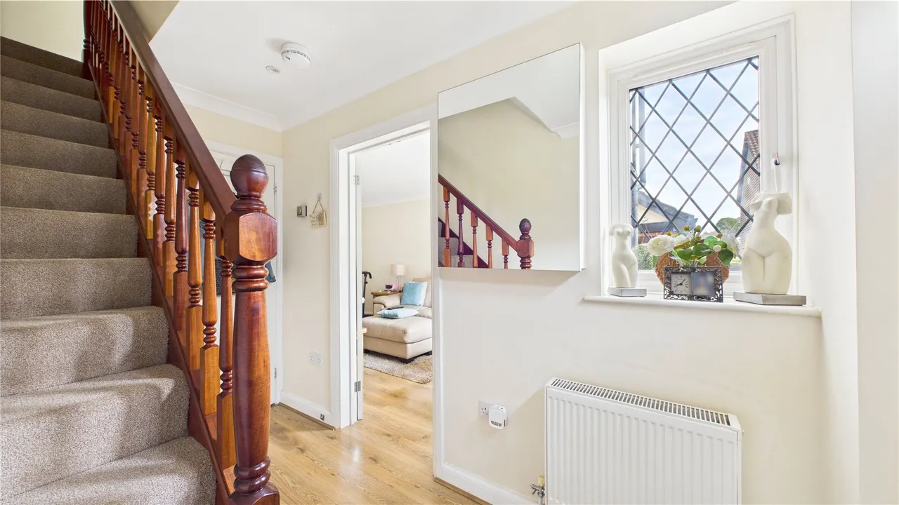 Fromow Gardens, Windlesham, GU20, photo 10