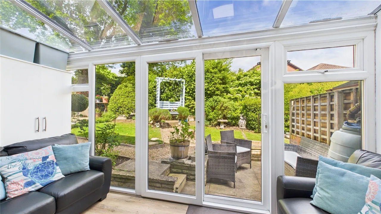 Fromow Gardens, Windlesham, GU20, photo 7