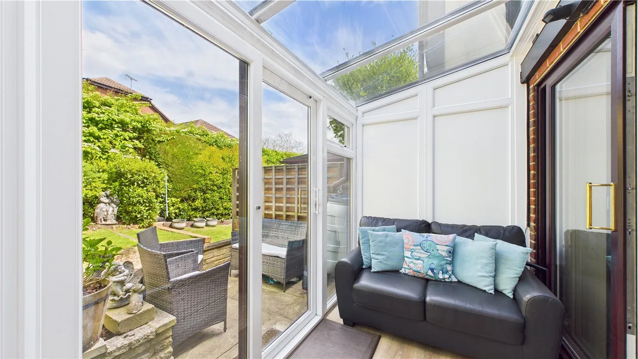 Fromow Gardens, Windlesham, GU20, photo 8