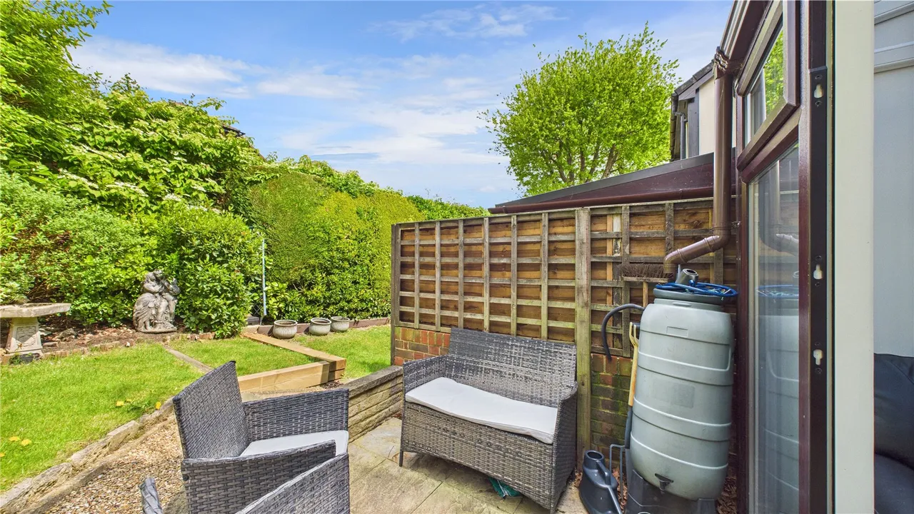 Fromow Gardens, Windlesham, GU20, photo 17