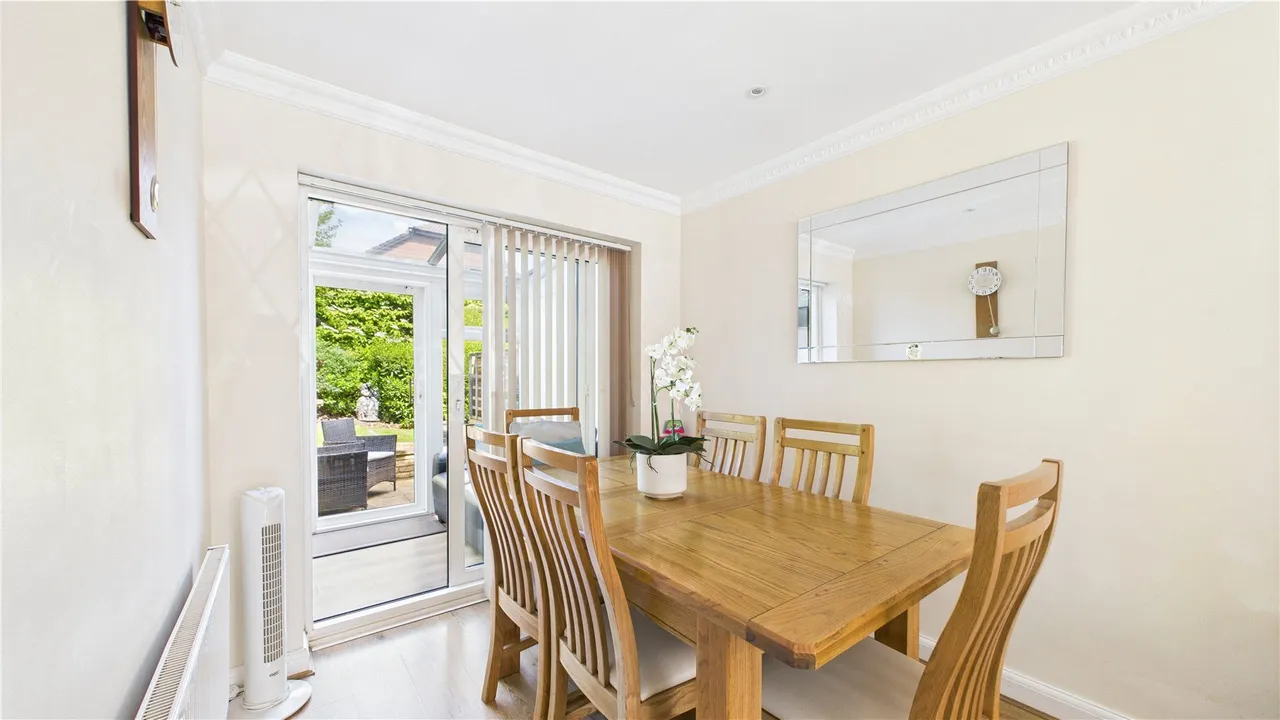 Fromow Gardens, Windlesham, GU20, photo 5