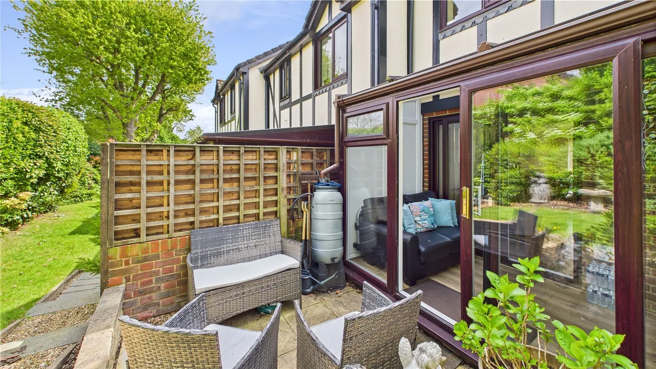 Fromow Gardens, Windlesham, GU20, photo 2