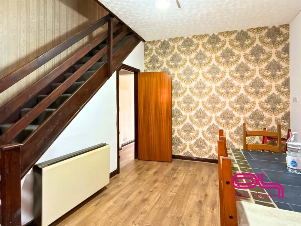 Morris Green Lane, Bolton, BL3, photo 3