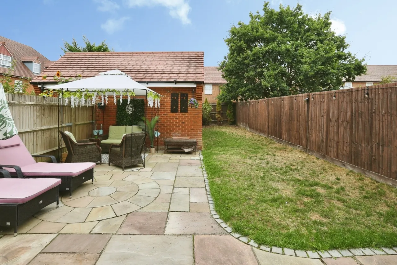 Gloucester Drive, Sarisbury Green, SO31, photo 16