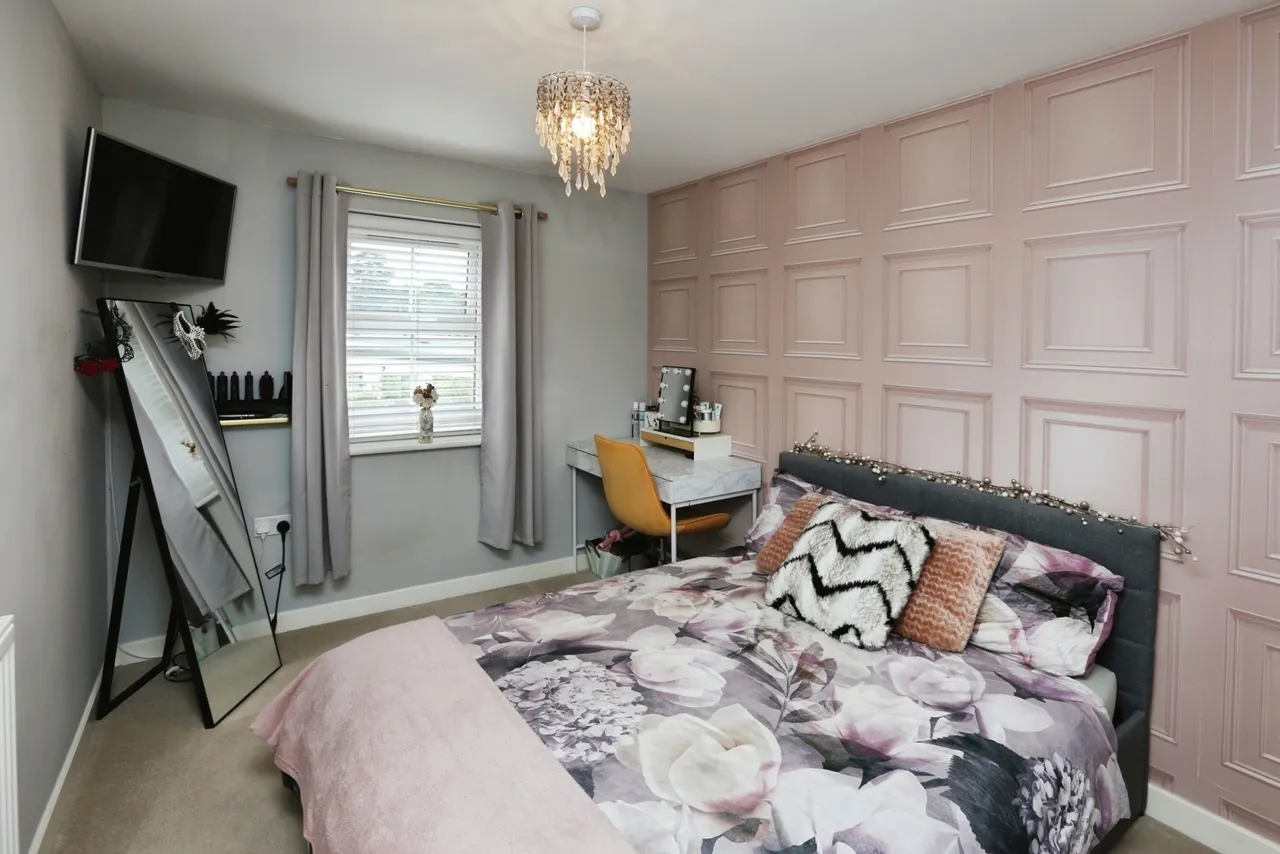 Gloucester Drive, Sarisbury Green, SO31, photo 11