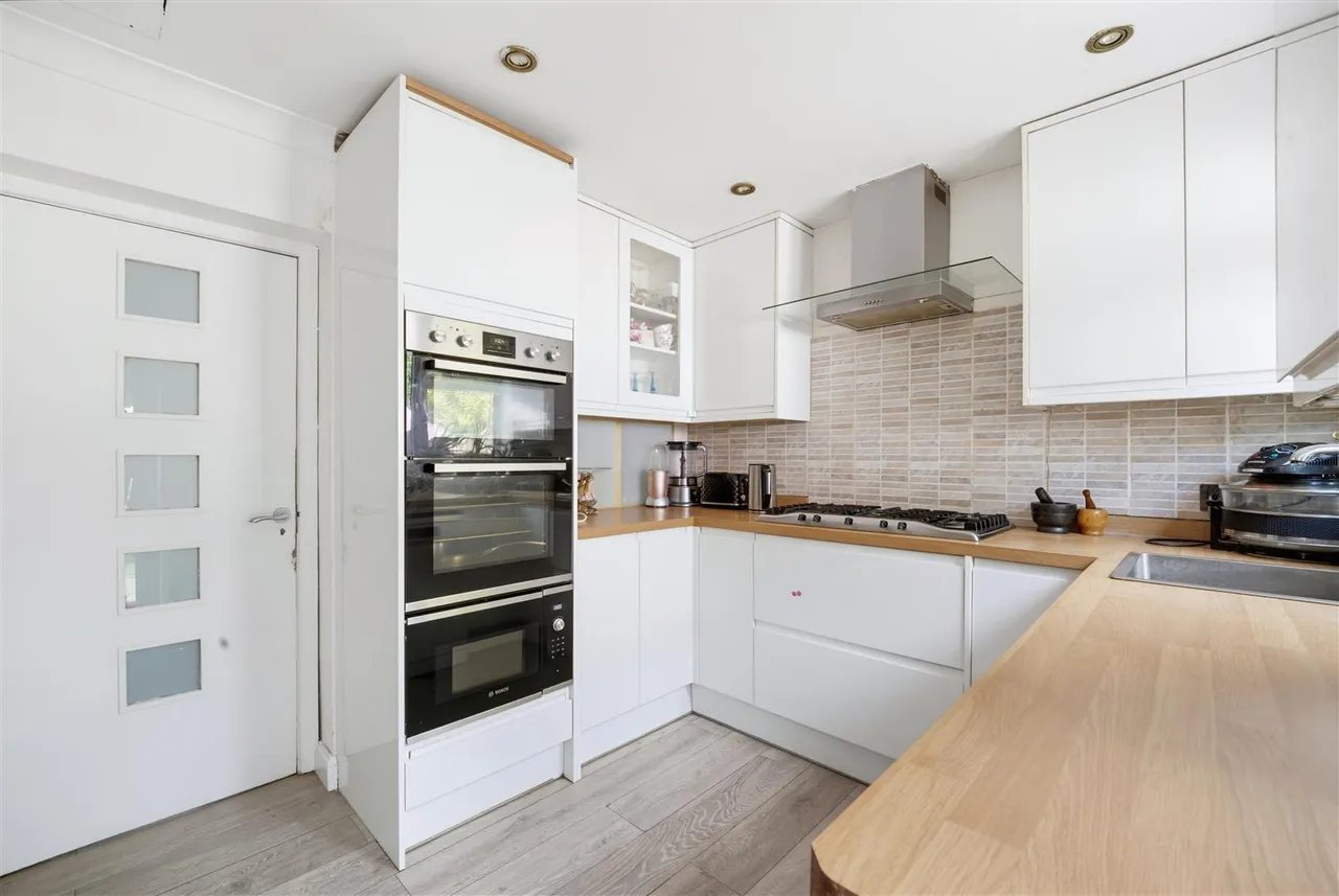 Upfield Road, Hanwell, photo 6