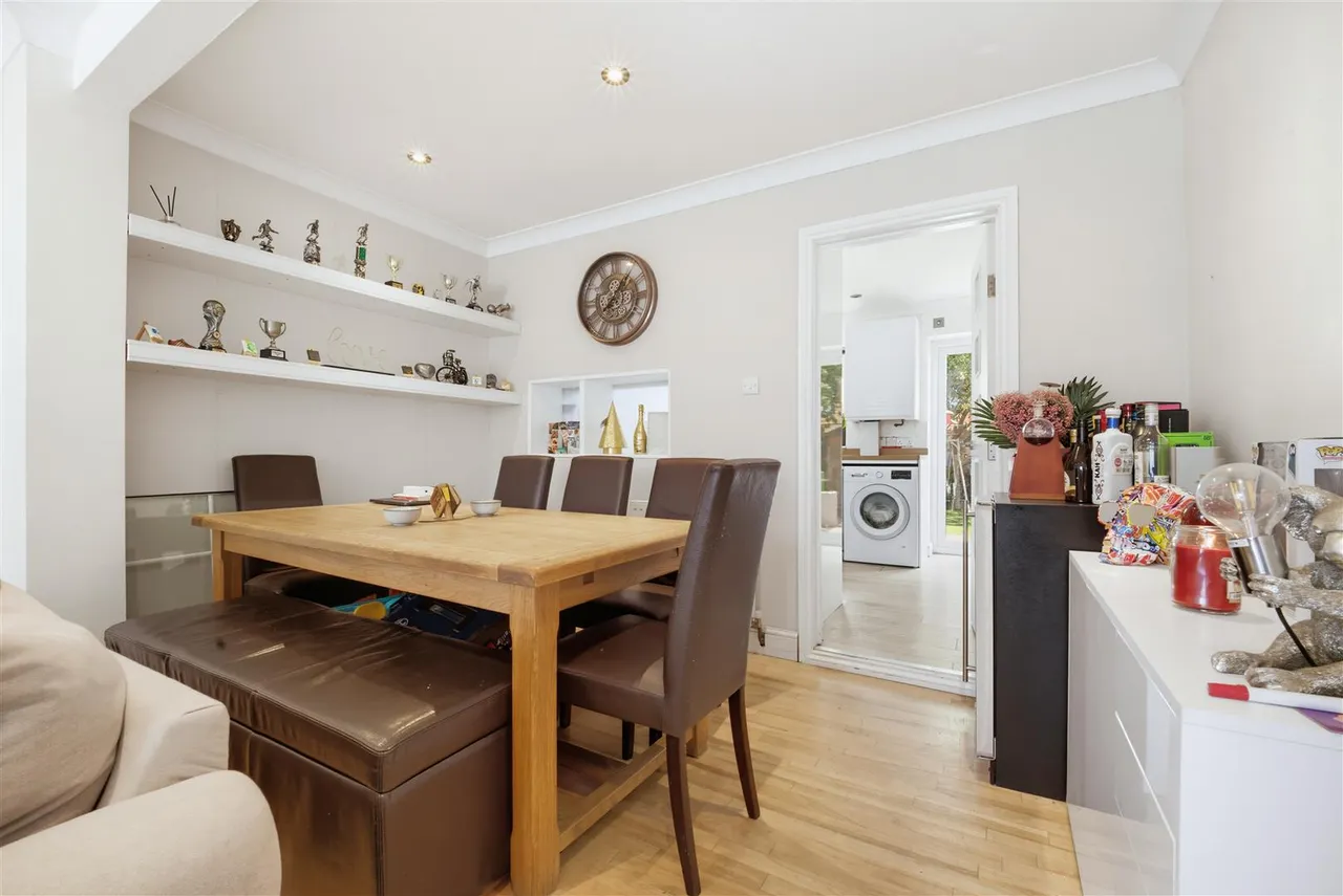 Upfield Road, Hanwell, photo 4