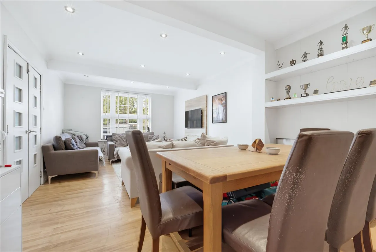 Upfield Road, Hanwell, photo 3