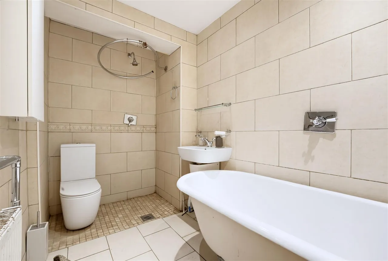 Upfield Road, Hanwell, photo 7