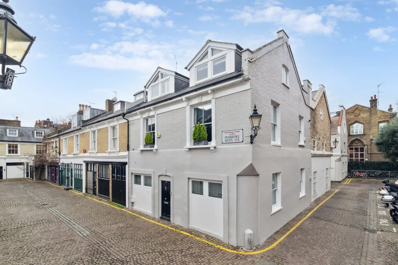 Pembroke Mews, London, W8, photo 18